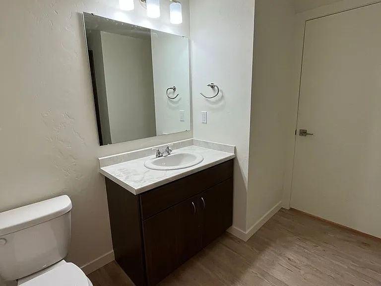 Lexington Sky Apartments — Photo 53
