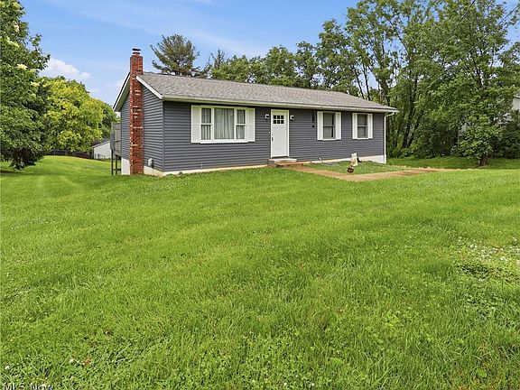2nd image of 2655 Lisakim Ln