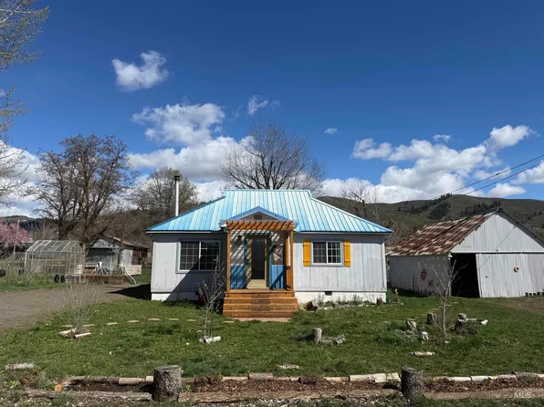 203 N Berkley St, Council, ID 83612