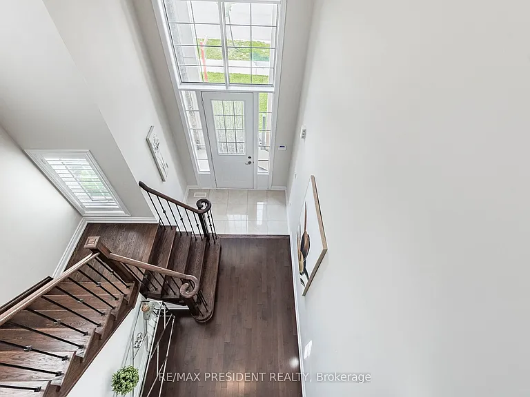 16 Monarch Dr — Photo 36