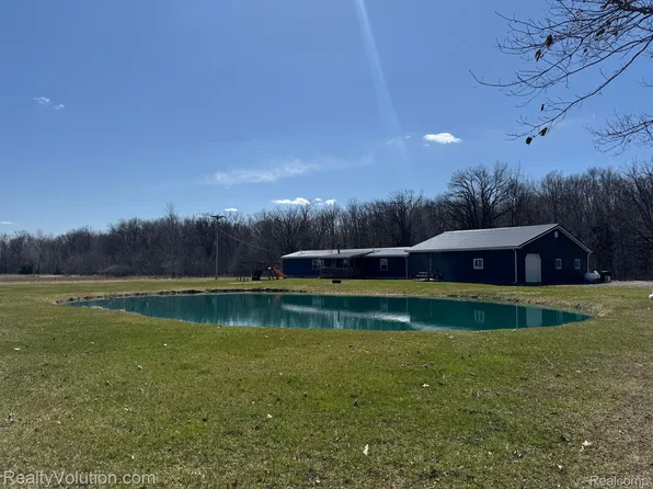 1736 Wheeling Rd, Imlay City, MI 48444