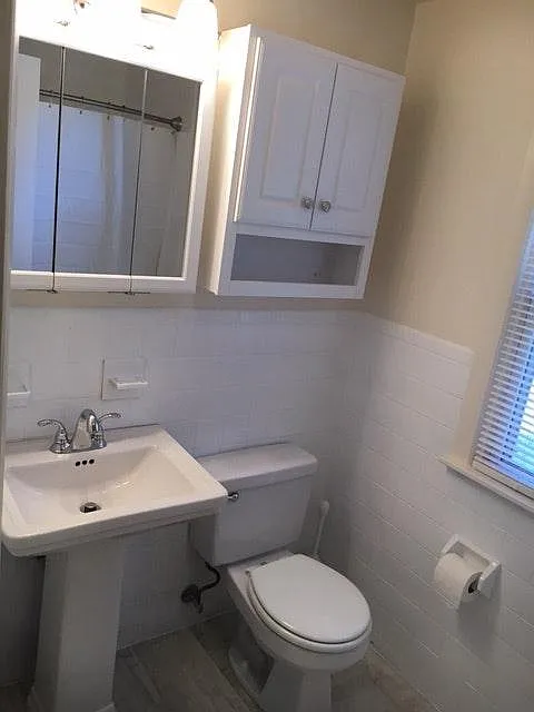 4 bed, 1.5 bath, 1316 sqft, $4,250 — Photo 3