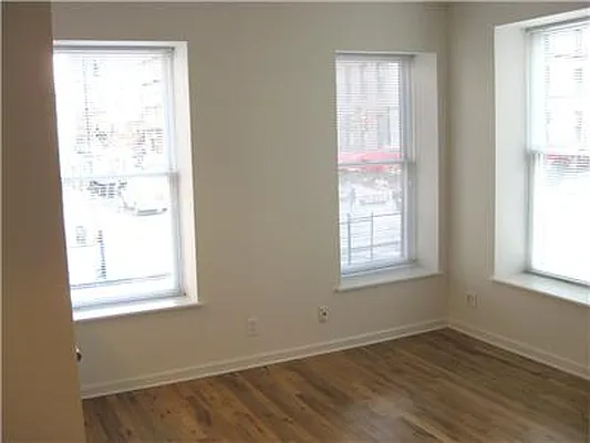 Rented by R New York | media 1