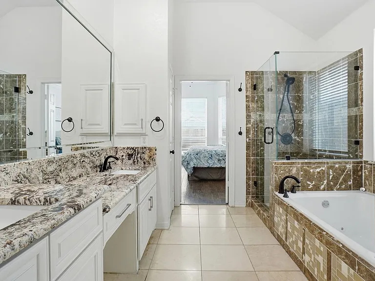 3909 Hogan Manor Dr — Photo 13