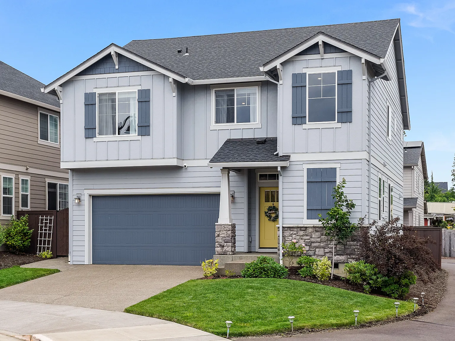 3 bed, 2213 sqft, $3,299 — Photo 2