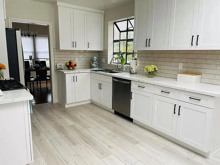 1109 Hamilton Ln — Photo 10