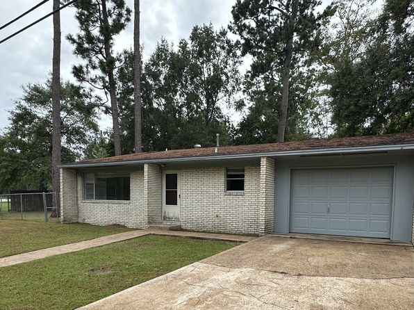 301 Pinewood Dr
