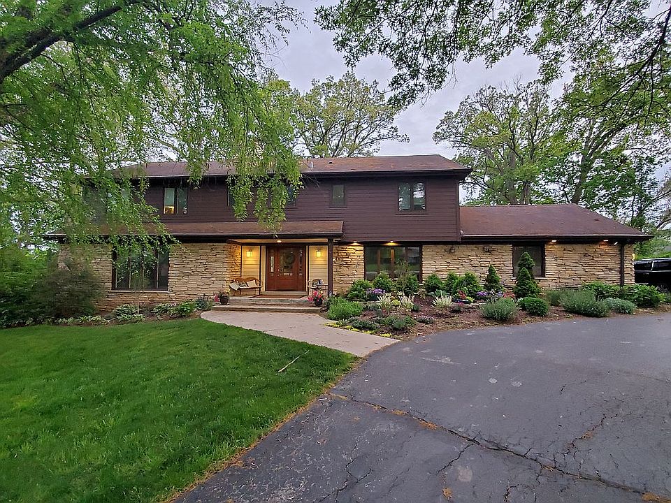 1st image of 629 Prestwick Dr