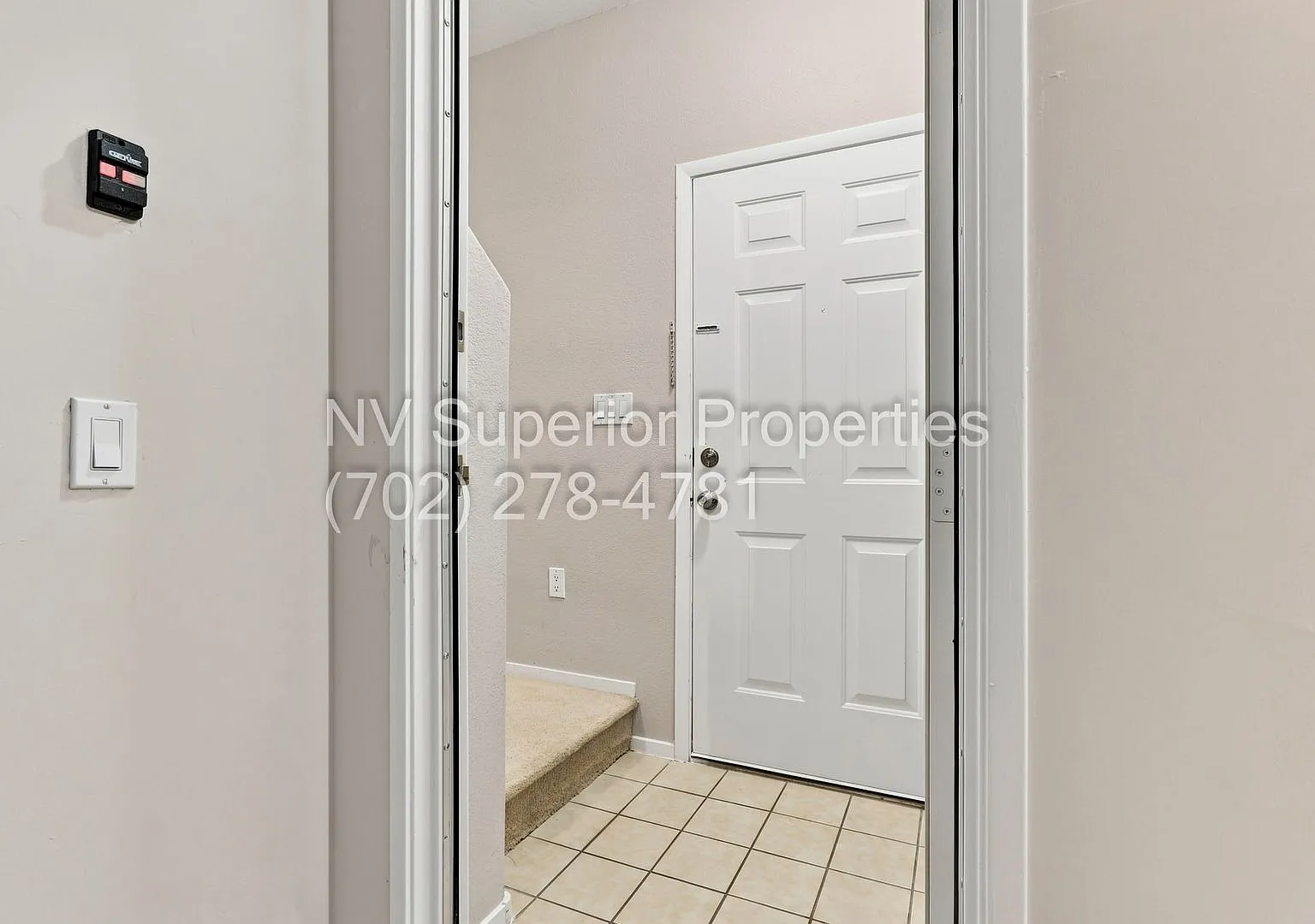 SW!! Mountains Edge Gated Community Pool & Park!! 1 car Garage!! Upgrader front loading Washer an... — Photo 4