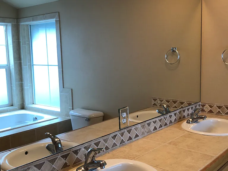 5808 Roosevelt Way NE — Photo 10