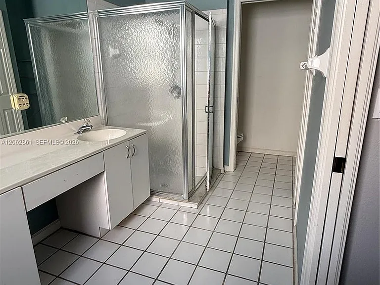 2435 SE 7th Pl — Photo 23