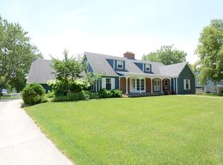 227 Silver Dr, Decatur, IL 62521