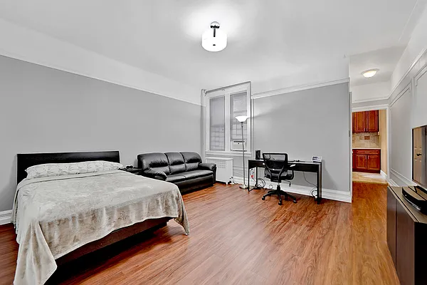 Sold by REMAX Elite | media 16