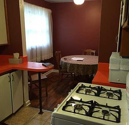 4th image of 1742 Alderson Ave