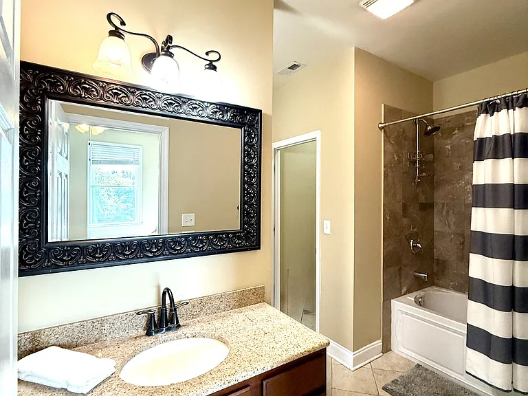 410 Lancaster Ave — Photo 40