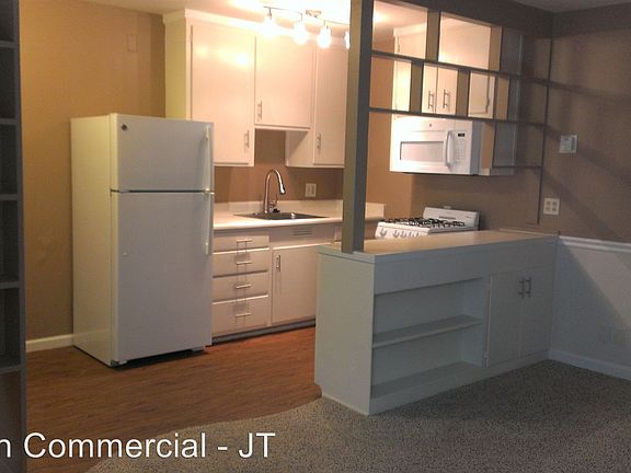 5th image of 1808 N St APT 08