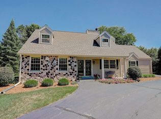 3130 Parkside Dr, Brookfield, WI 53005