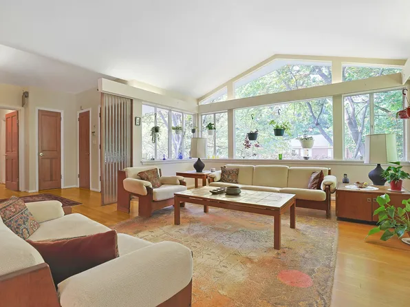 4650 Livingston Avenue image 5 of 27