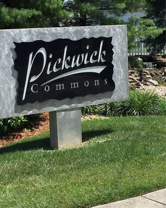 2nd image of 2422 Pickwick Court #2422