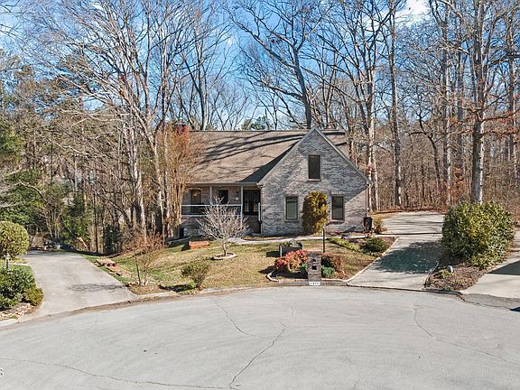 3rd image of 1400 Hawks Landing Dr
