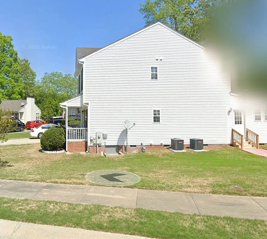 3 bed, 2.5 bath, 1754 sqft, $2,000 — Photo 3