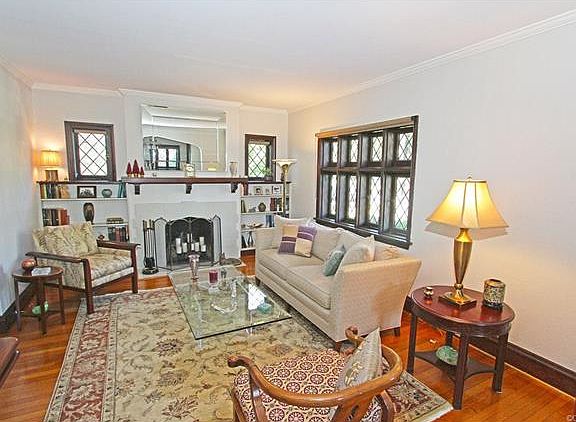 3rd image of 1605 Lake Ave