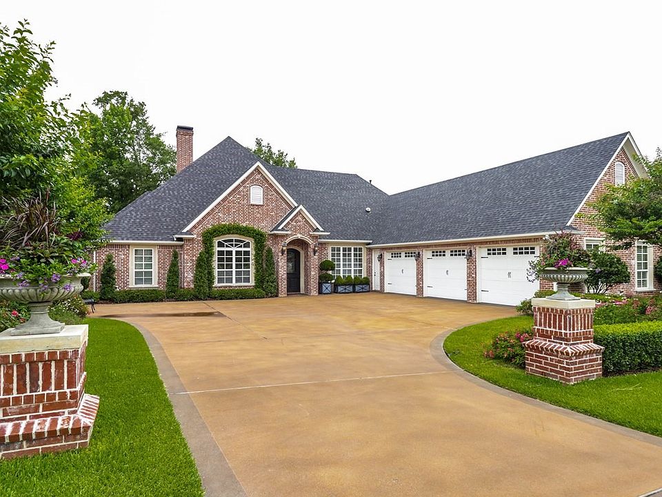 1st image of 2329 Mirabeau Dr