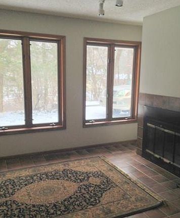 4th image of 3223 Beth Ct