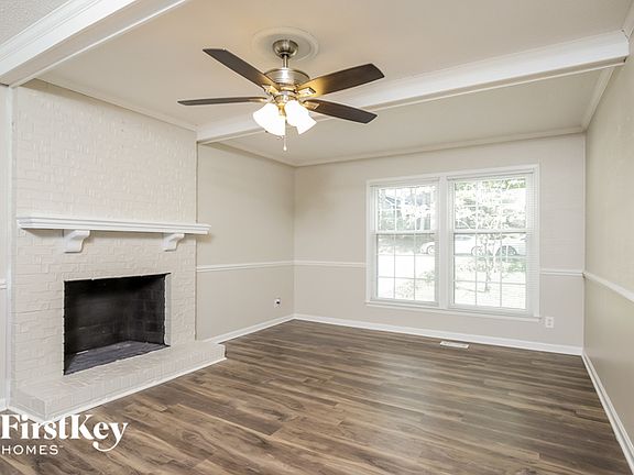 3rd image of 4411 Forest Walk Dr