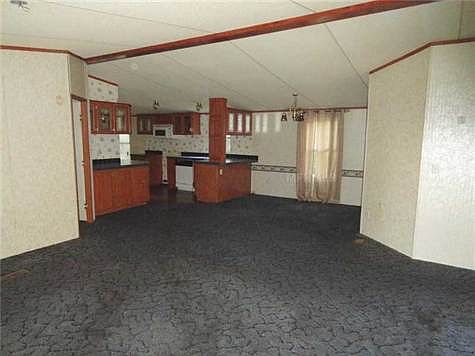 5th image of 4231 NE 170th Ct