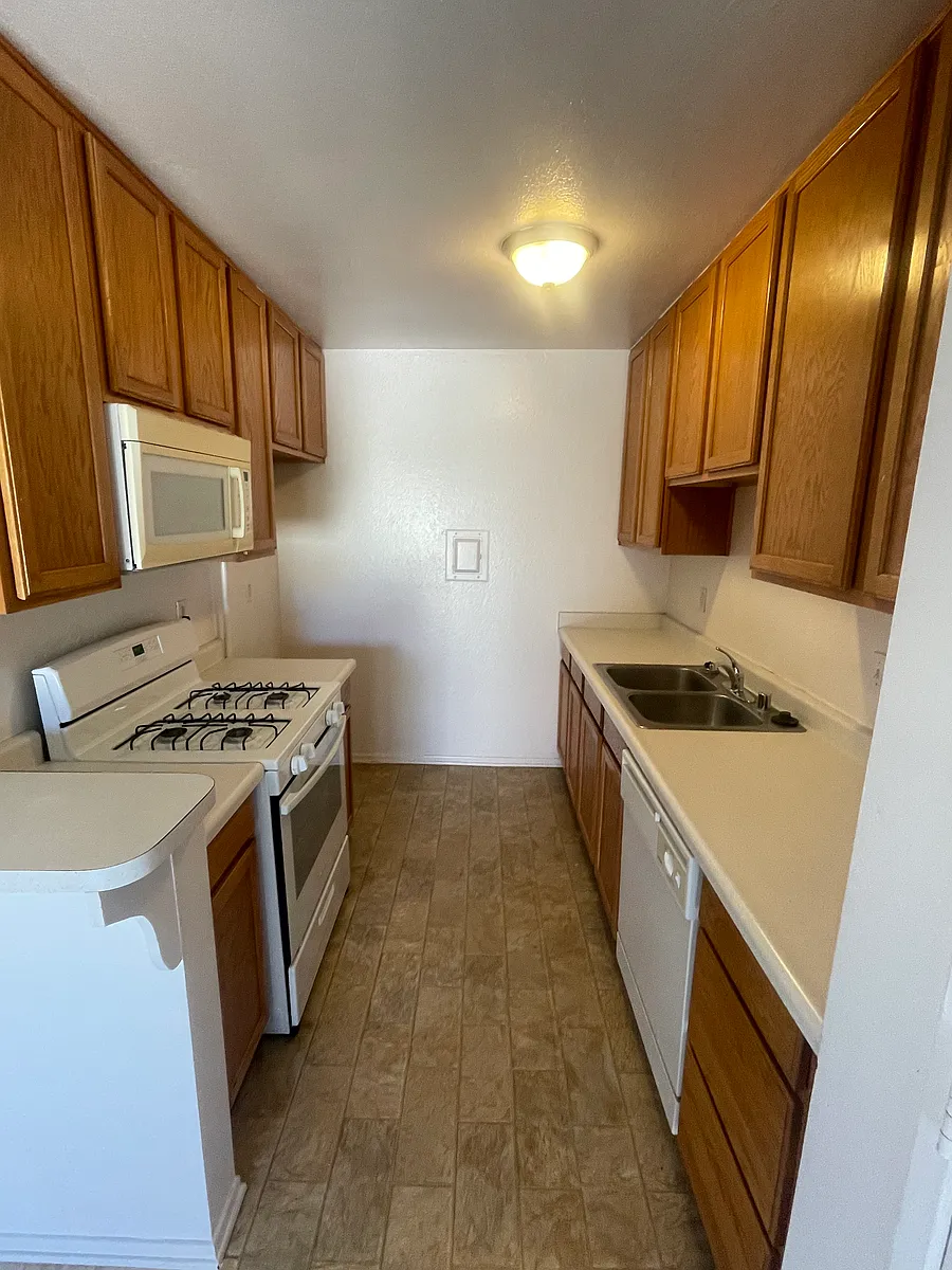 Building Photo - 115 W Mountain View Ave #22