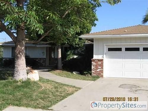 1st image of 204 Nixon Pl