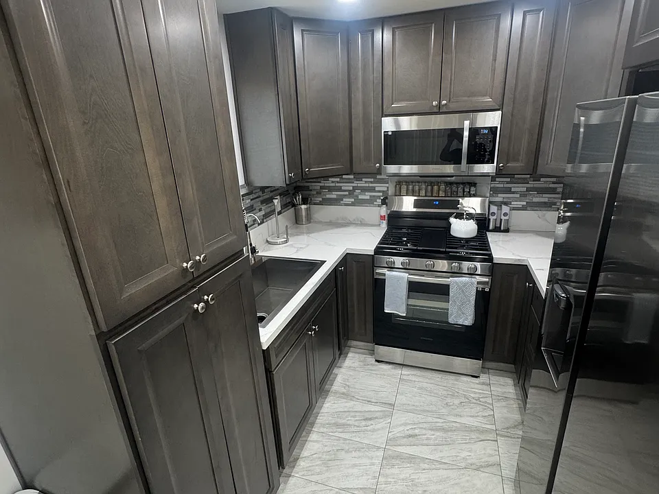196 W Park Ave W #1