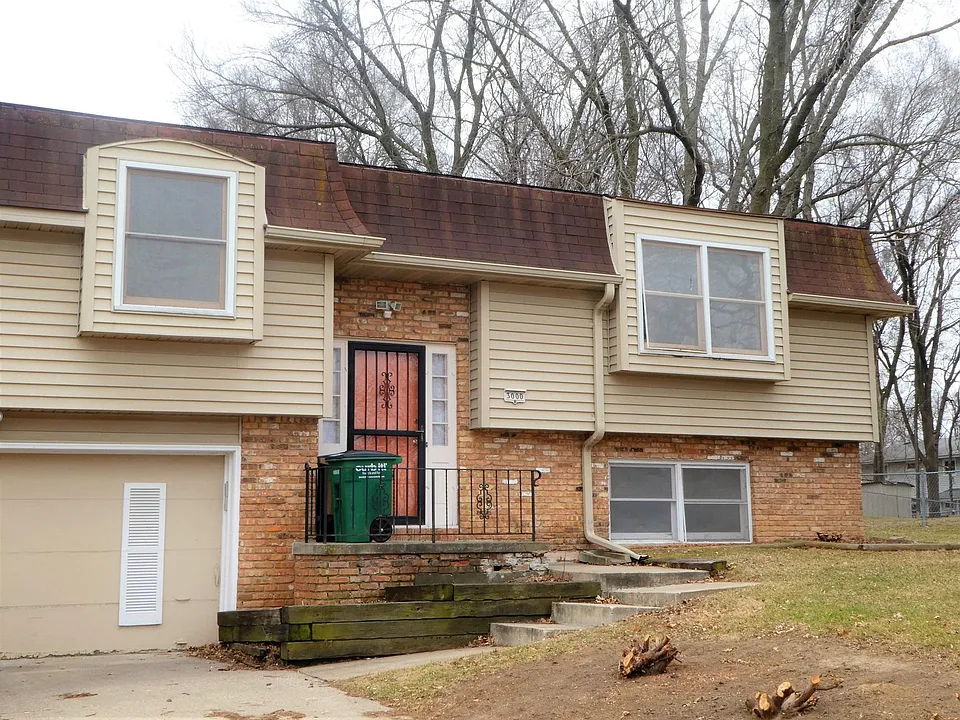 3000 Pleasant St