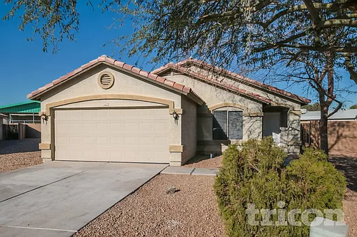 1602 S 65th Gln Photo 1