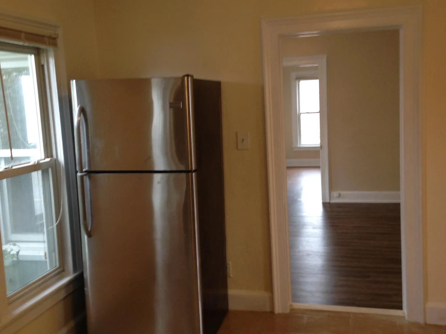 2 bed, 1050 sqft, $1,200 — Photo 2