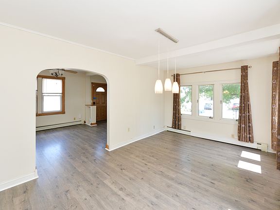 4th image of 52 Kovar St