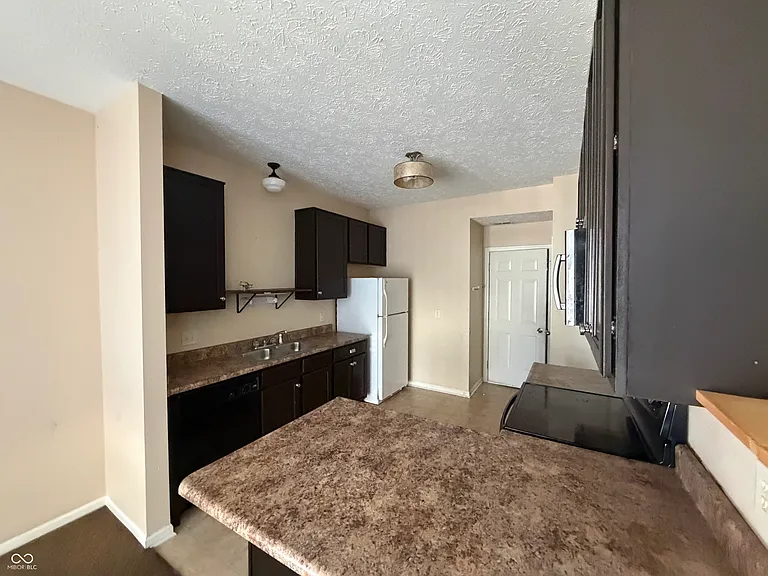 2424 Boyer Ln — Photo 59