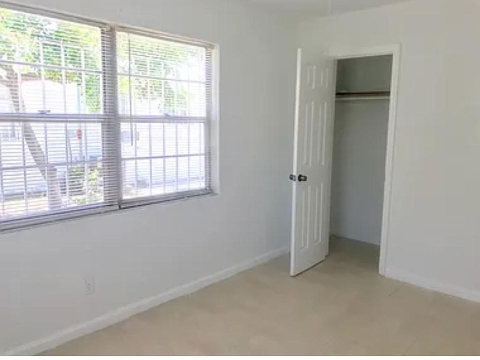 2nd image of 821 9th St #2