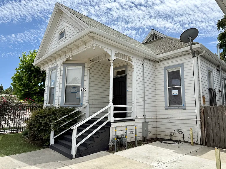 930 E Channel St — Photo 14