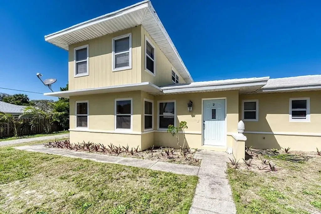 2 bed, 649 sqft, $2,200 — Photo 3