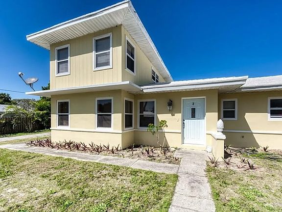 3rd image of 3913 Silver Palm Dr #2