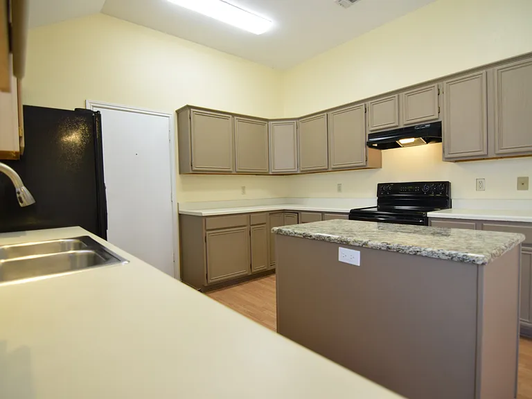 2304 Skipcha Dr — Photo 4