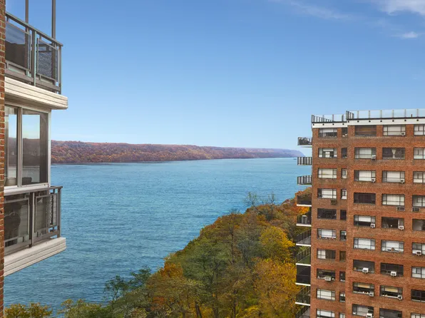 2621 Palisade Avenue image 1 of 15