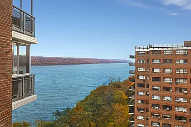 2621 Palisade Avenue, #10E