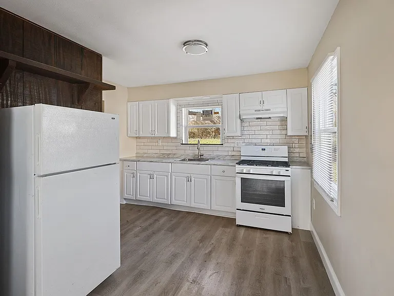 11893 Bridgevale Ave — Photo 15