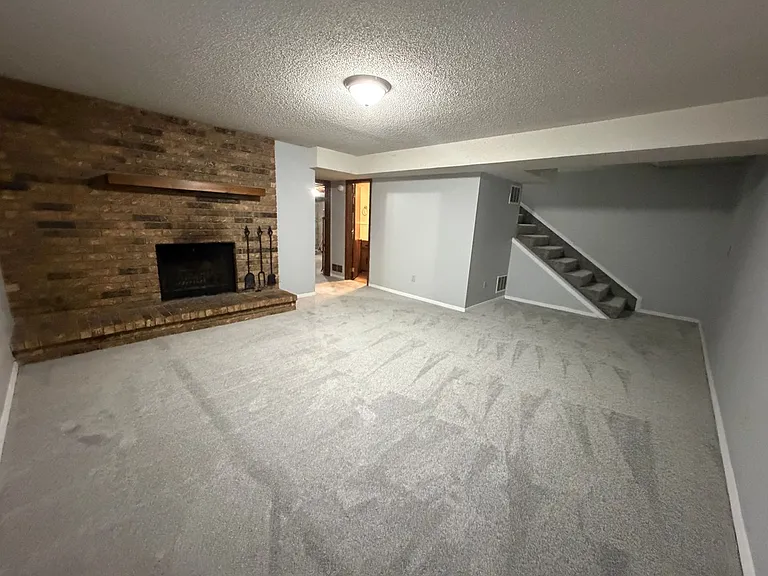 2266 S White Oak Dr — Photo 8