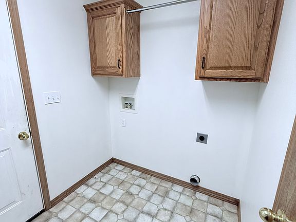 5th image of 301 E Park St APT A