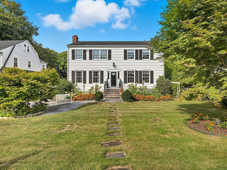 25 Buxton Ln