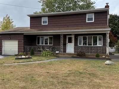 211 4th Avenue, West Babylon, NY, 11704